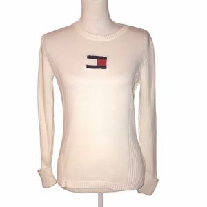 Tommy Hilfiger classic white sweater with emblem